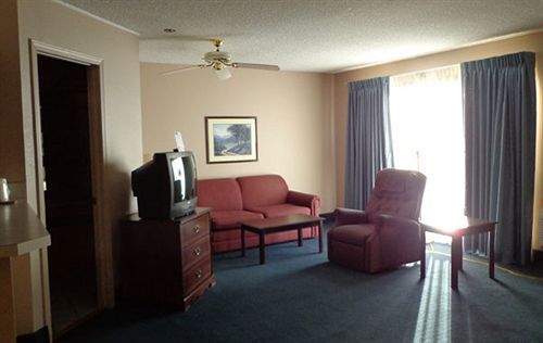Sunflower Inn&Suites - Garden City Exterior foto