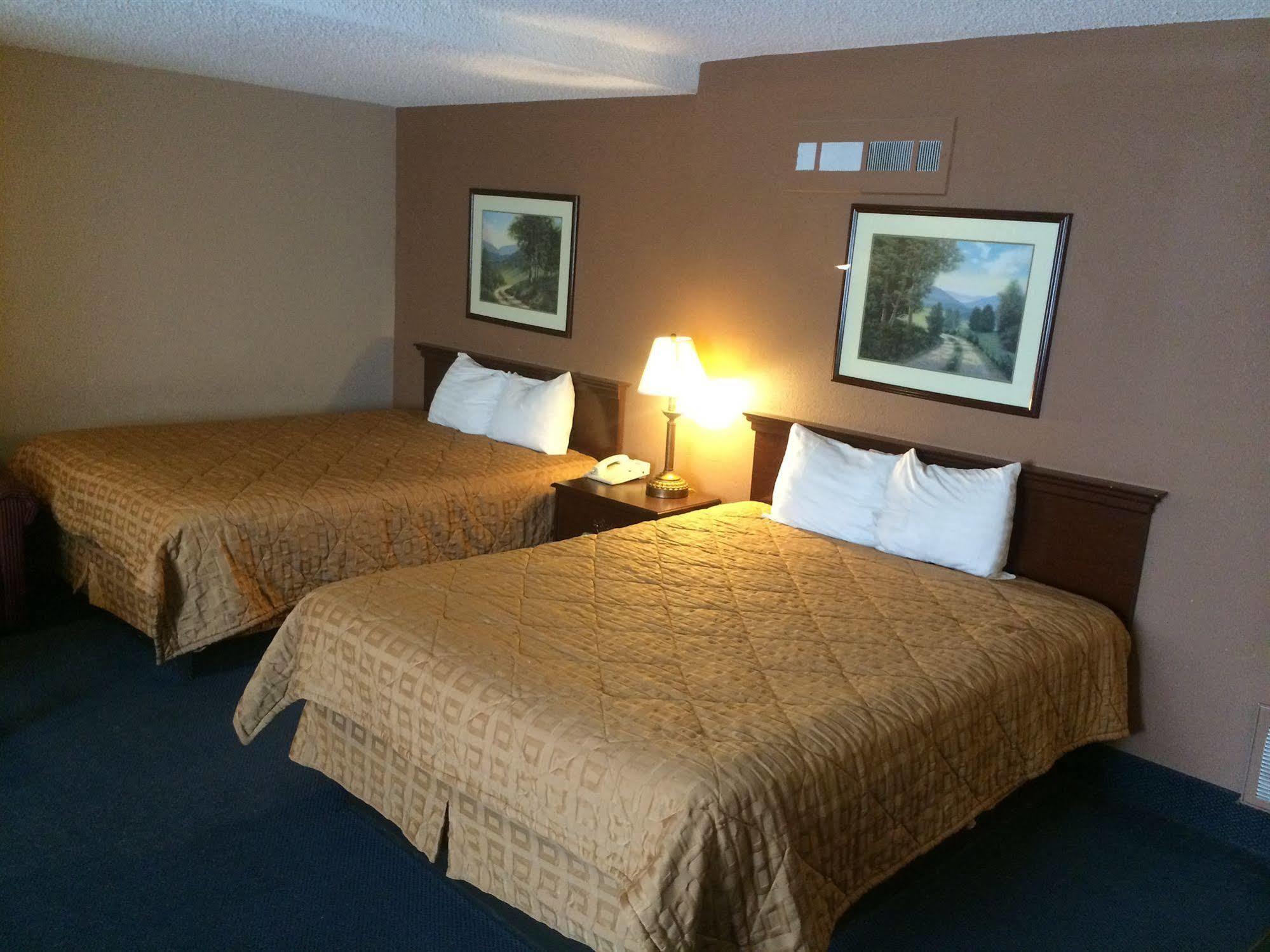 Sunflower Inn&Suites - Garden City Exterior foto